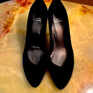 New: Stuart Weitzman suede pump